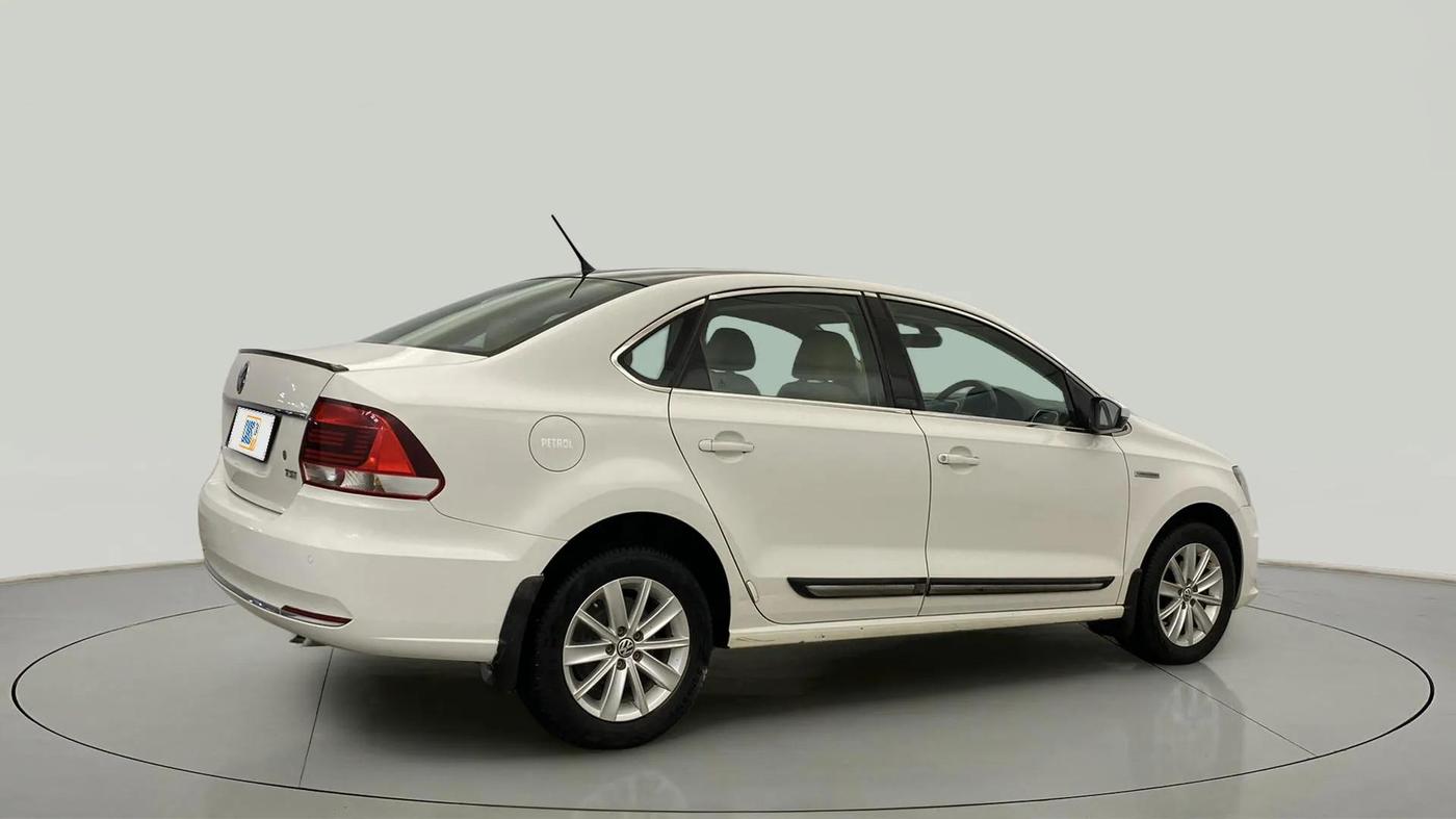 2017 Volkswagen Vento HIGHLINE PETROL AT, Petrol, Automatic, 84,496 km, Right Back Diagonal