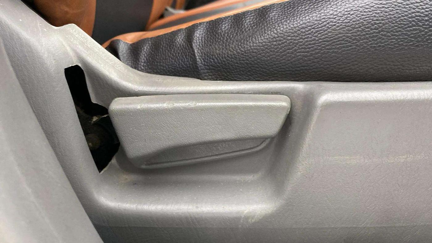 2014 Maruti Alto K10 VXI, CNG, Manual, 75,423 km, Driver Side Adjustment Panel