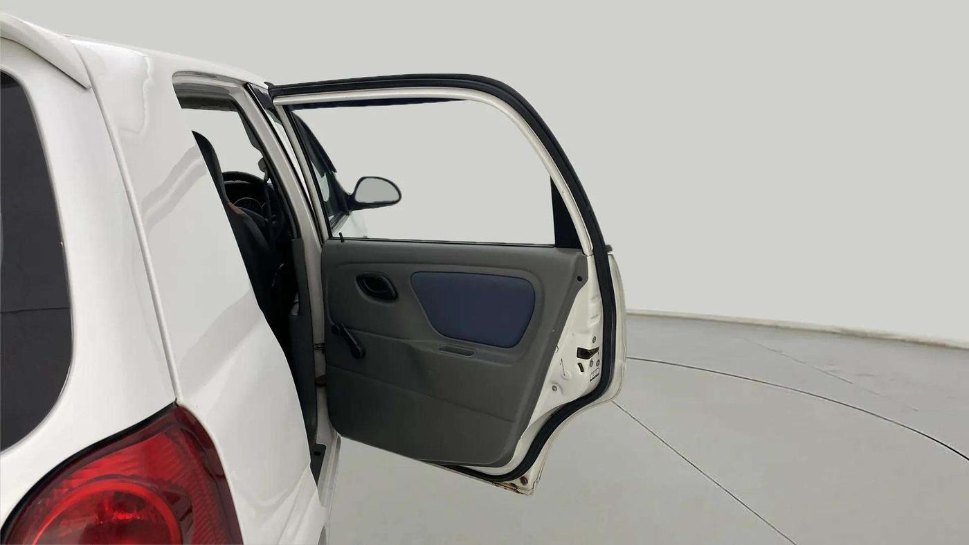 2014 Maruti Alto K10 VXI, CNG, Manual, 75,423 km, RHS Front Door