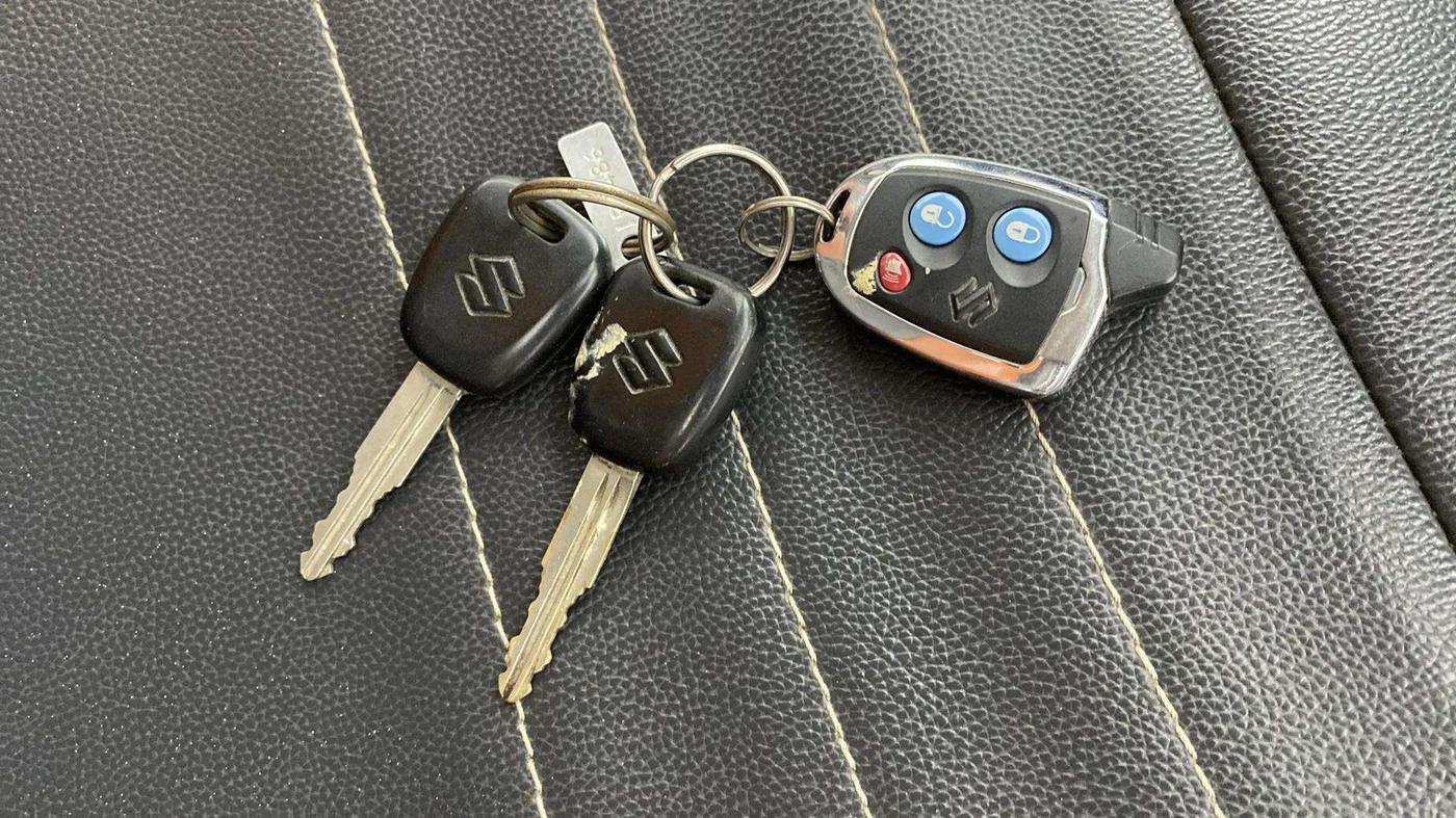 2014 Maruti Alto K10 VXI, CNG, Manual, 75,423 km, Key Close Up