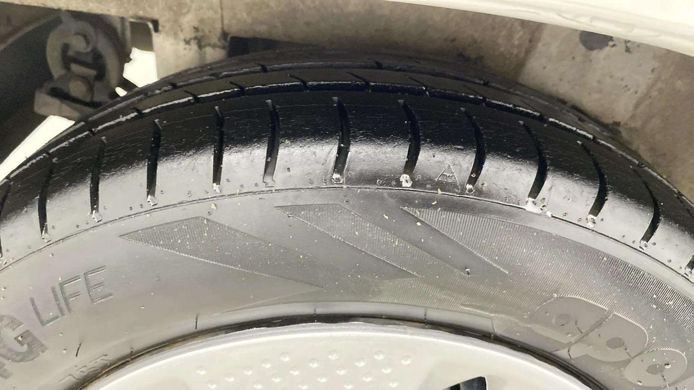 2014 Maruti Alto K10 VXI, CNG, Manual, 75,423 km, Right Rear Tyre Tread