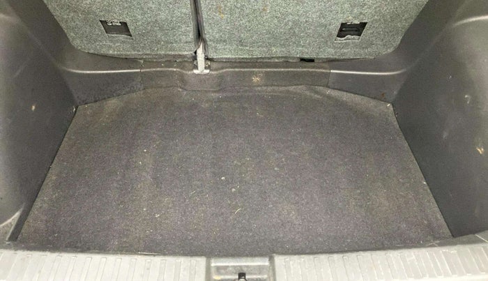 2022 Volkswagen TAIGUN HIGHLINE 1.0 TSI AT, Petrol, Automatic, 30,490 km, Boot Open Zoomed View