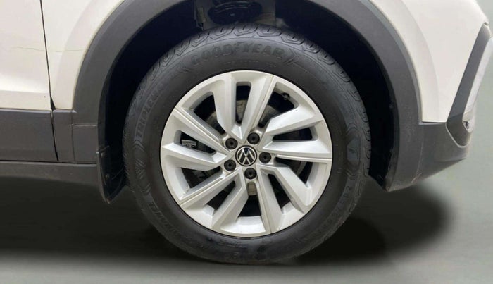 2022 Volkswagen TAIGUN HIGHLINE 1.0 TSI AT, Petrol, Automatic, 30,490 km, Right Front Wheel