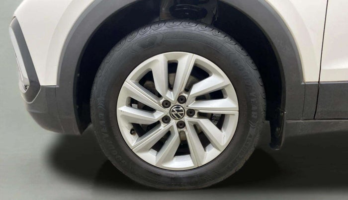 2022 Volkswagen TAIGUN HIGHLINE 1.0 TSI AT, Petrol, Automatic, 30,490 km, Left Front Wheel