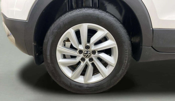 2022 Volkswagen TAIGUN HIGHLINE 1.0 TSI AT, Petrol, Automatic, 30,490 km, Right Rear Wheel