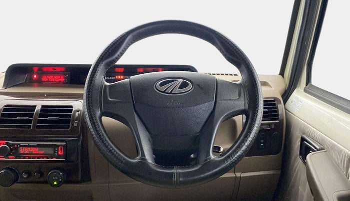 2020 Mahindra Bolero B6 (O), Diesel, Manual, 28,208 km, Steering Wheel Close Up