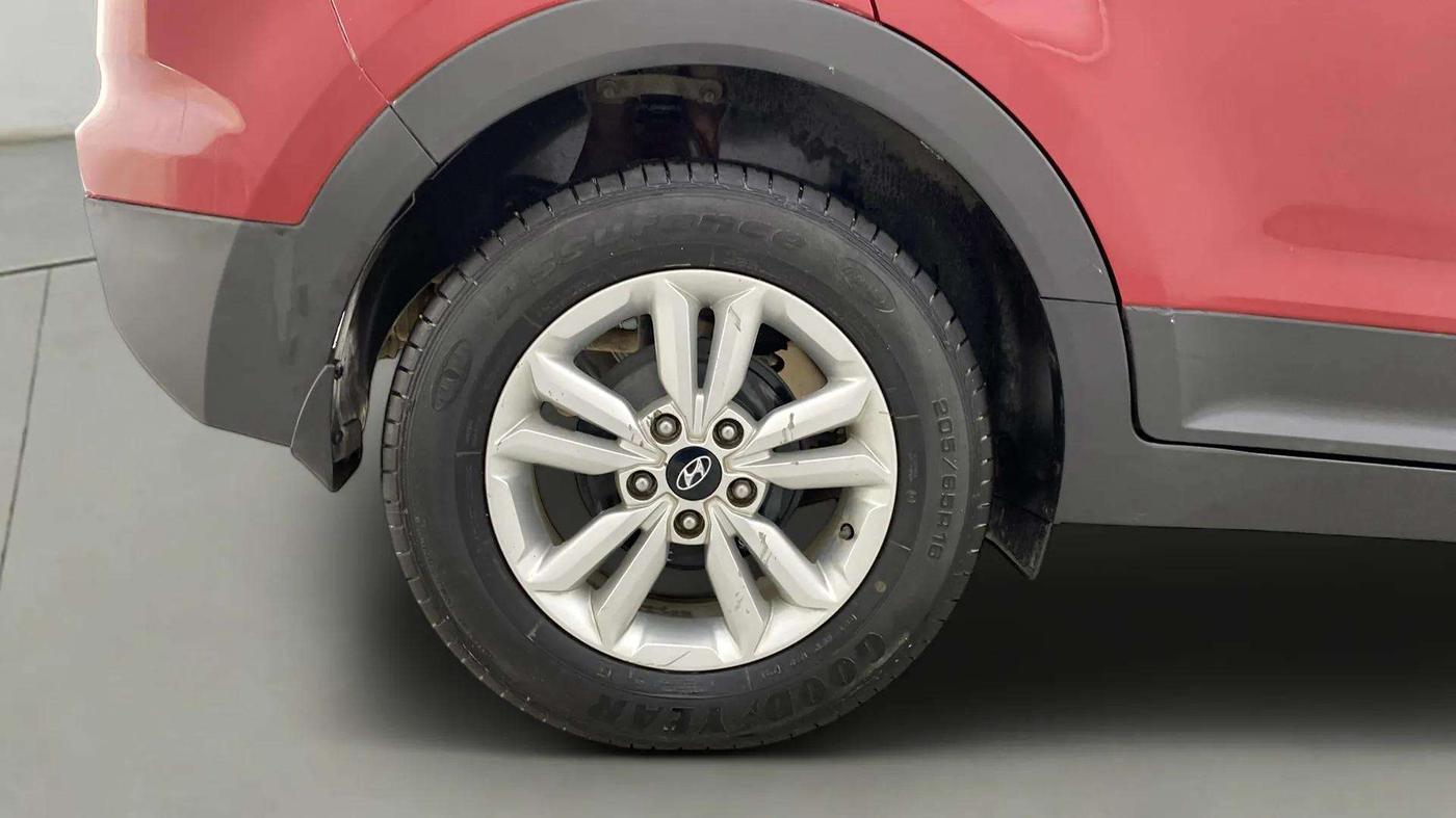 2017 Hyundai Creta SX PLUS 1.6 PETROL, Petrol, Manual, 75,124 km, Right Rear Wheel