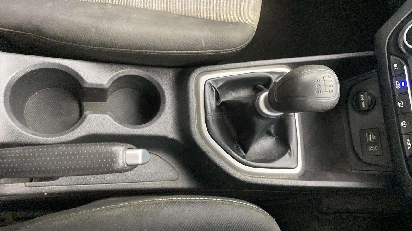2017 Hyundai Creta SX PLUS 1.6 PETROL, Petrol, Manual, 75,124 km, Gear Lever