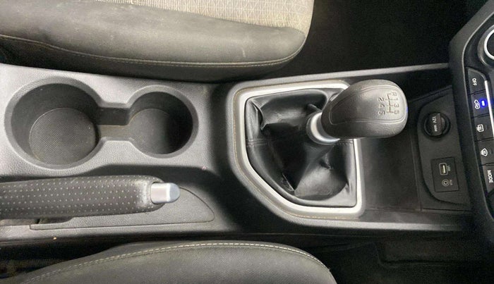 2017 Hyundai Creta SX PLUS 1.6 PETROL, Petrol, Manual, 74,755 km, Gear Lever