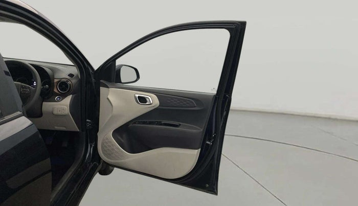 2024 Hyundai AURA SX 1.2, Petrol, Manual, 10,003 km, RHS Front Door