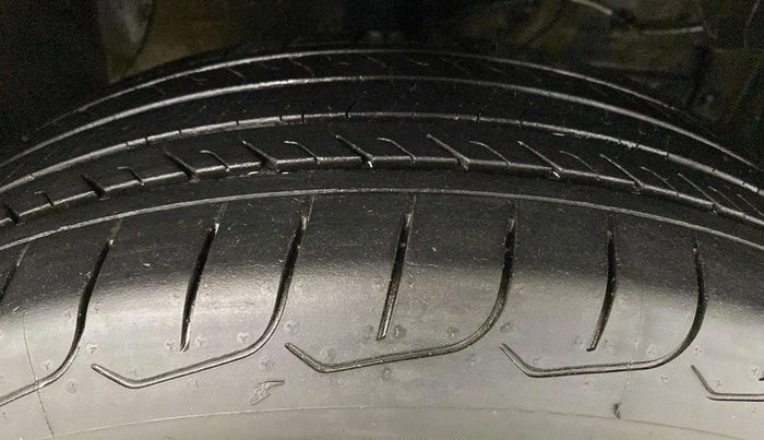 2021 Maruti Vitara Brezza LXI, Petrol, Manual, 60,165 km, Right Front Tyre Tread