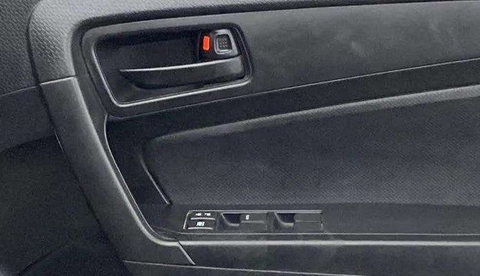 2021 Maruti Vitara Brezza LXI, Petrol, Manual, 60,165 km, Driver Side Door Panels Control