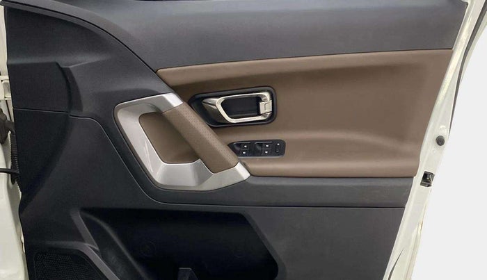 2021 Tata Harrier XZ PLUS 2.0L DUAL TONE, Diesel, Manual, 67,235 km, Driver Side Door Panels Control