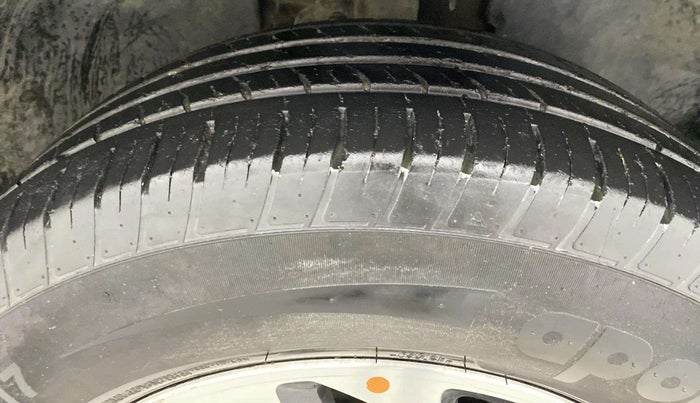 2021 Tata Harrier XZ PLUS 2.0L DUAL TONE, Diesel, Manual, 67,235 km, Right Front Tyre Tread