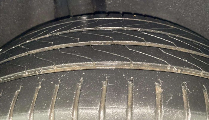 2016 Maruti Baleno ZETA PETROL 1.2, Petrol, Manual, 47,542 km, Right Rear Tyre Tread