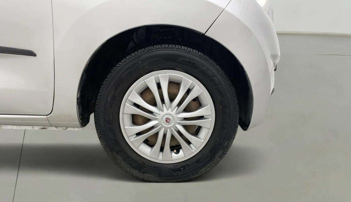 2016 Datsun Redi Go S, Petrol, Manual, 73,620 km, Right Front Wheel