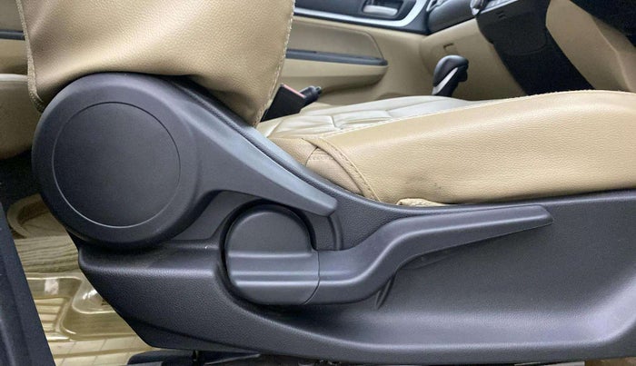 2021 Honda Amaze 1.2L I-VTEC VX CVT, Petrol, Automatic, 39,896 km, Driver Side Adjustment Panel