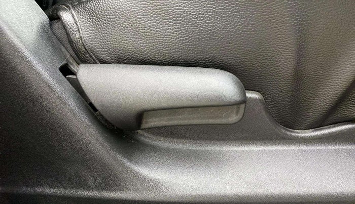 2020 Maruti Vitara Brezza VXI, Petrol, Manual, 73,828 km, Driver Side Adjustment Panel