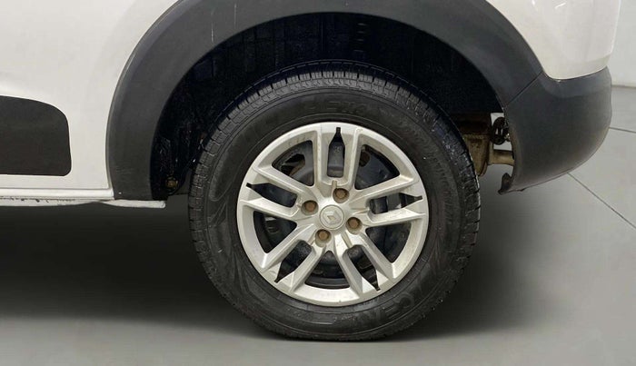 2021 Renault TRIBER RXT, Petrol, Manual, 73,349 km, Left Rear Wheel