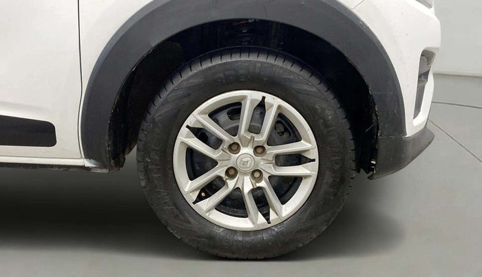 2021 Renault TRIBER RXT, Petrol, Manual, 73,349 km, Right Front Wheel