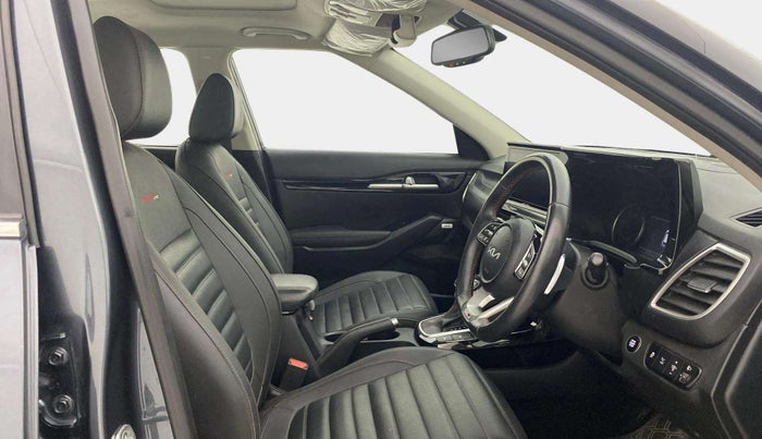 2023 KIA SELTOS GTX PLUS 1.5 DIESEL AT, Diesel, Automatic, 32,851 km, Right Side Front Door Cabin