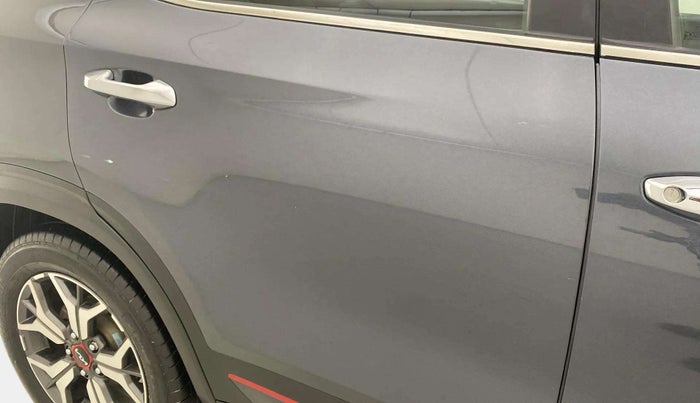 2023 KIA SELTOS GTX PLUS 1.5 DIESEL AT, Diesel, Automatic, 32,851 km, Right rear door - Minor scratches