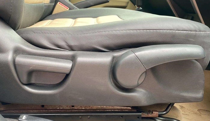 2017 Honda City 1.5L I-VTEC V MT, Petrol, Manual, 31,442 km, Driver Side Adjustment Panel