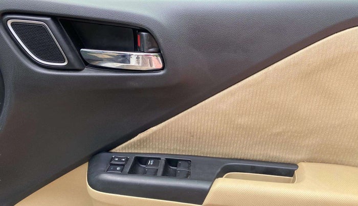 2017 Honda City 1.5L I-VTEC V MT, Petrol, Manual, 31,442 km, Driver Side Door Panels Control