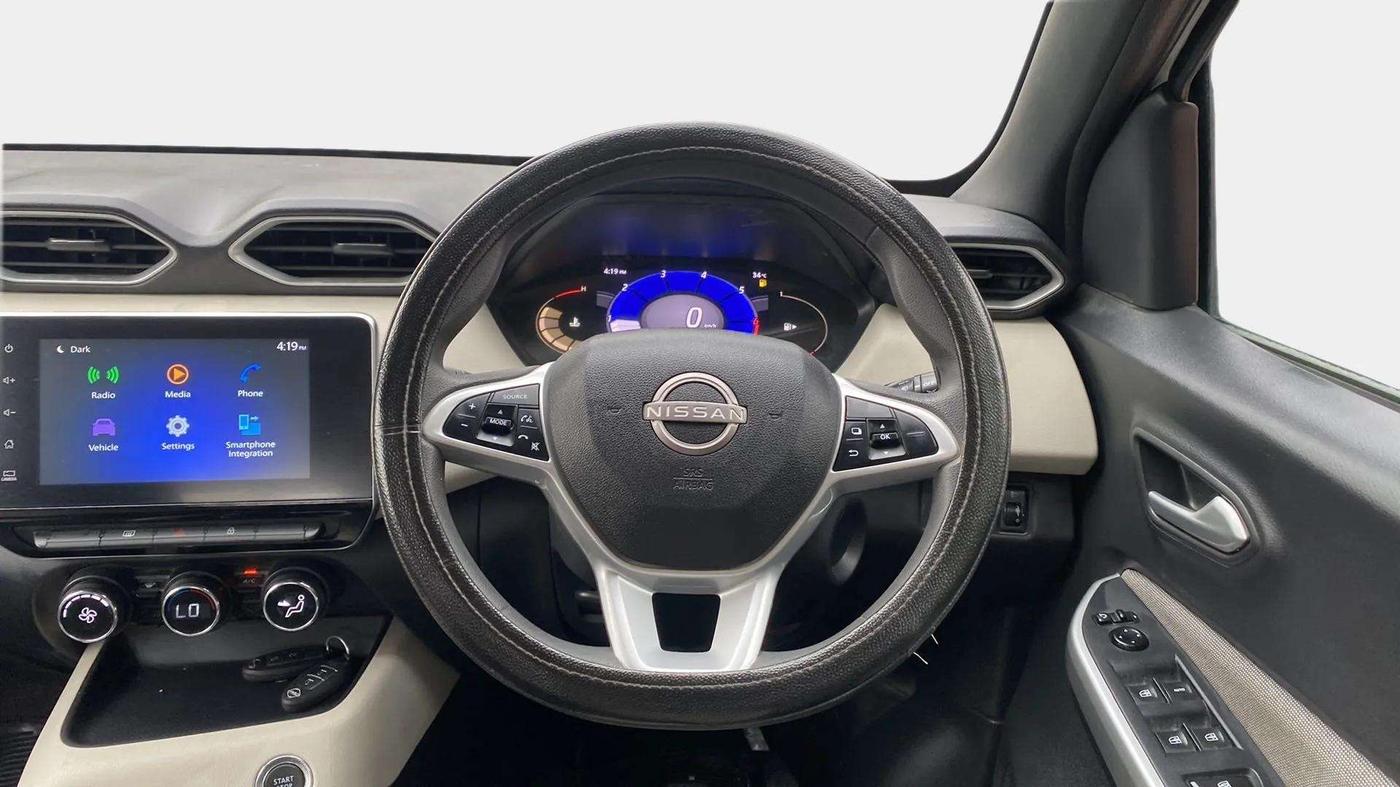 2022 Nissan MAGNITE XV MT, Petrol, Manual, 8,003 km, Steering Wheel Close Up