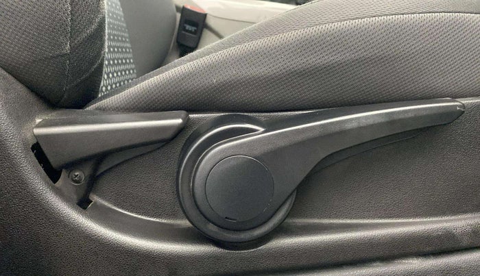 2019 Tata NEXON XZ PLUS DIESEL, Diesel, Manual, 47,962 km, Driver Side Adjustment Panel