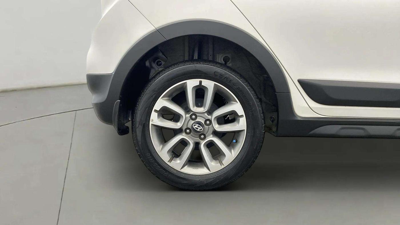 2018 Hyundai i20 Active 1.2 SX, Petrol, Manual, 66,740 km, Right Rear Wheel