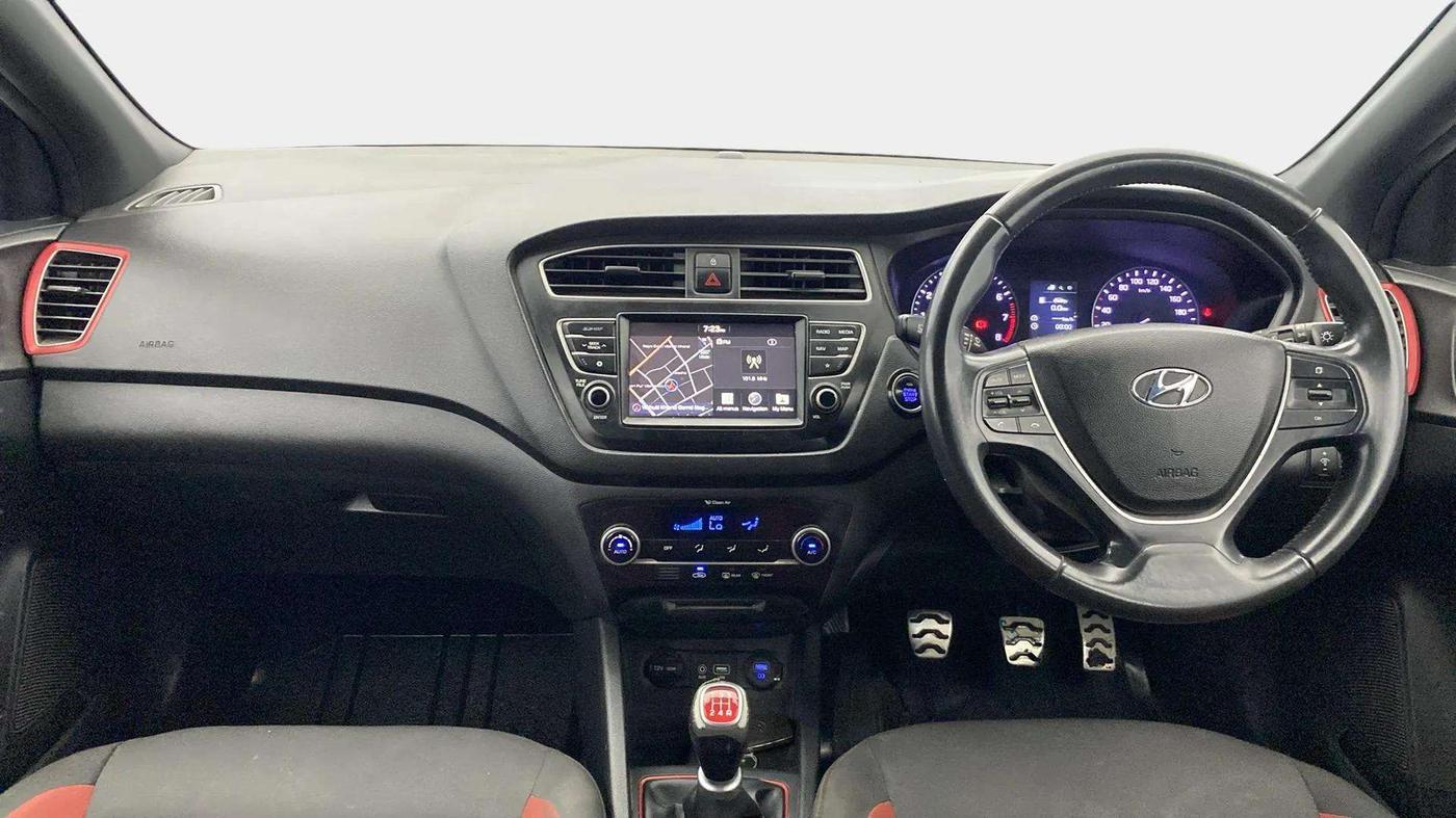 2018 Hyundai i20 Active 1.2 SX, Petrol, Manual, 66,740 km, Dashboard