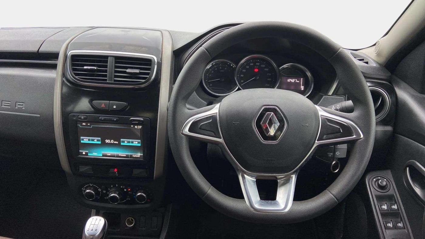 2020 Renault Duster RXS 1.5 PETROL MT, Petrol, Manual, 12,434 km, Steering Wheel Close Up