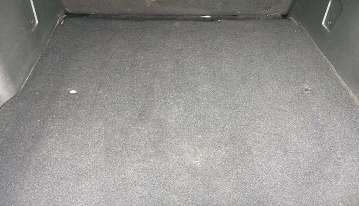 2020 Renault Duster RXS 1.5 PETROL MT, Petrol, Manual, 12,399 km, Boot Inside