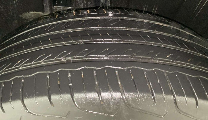 2023 Maruti FRONX DELTA PLUS 1.2MT, Petrol, Manual, 31,577 km, Right Rear Tyre Tread