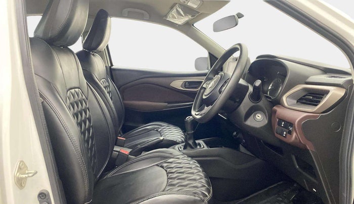 2023 Maruti FRONX DELTA PLUS 1.2MT, Petrol, Manual, 31,577 km, Right Side Front Door Cabin