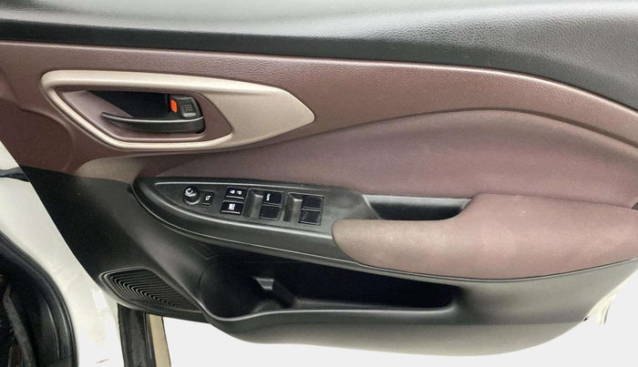 2023 Maruti FRONX DELTA PLUS 1.2MT, Petrol, Manual, 31,577 km, Driver Side Door Panels Control
