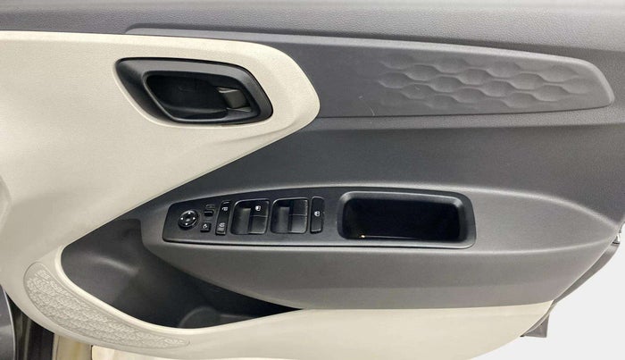 2020 Hyundai AURA S 1.2 AMT, Petrol, Automatic, 47,440 km, Driver Side Door Panels Control