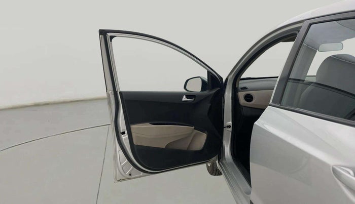 2015 Hyundai Xcent S 1.2, Petrol, Manual, 57,317 km, LHS Front Door