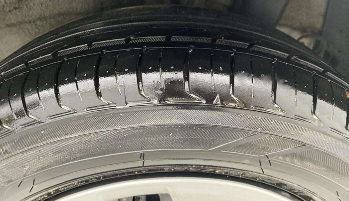 2015 Hyundai Xcent S 1.2, Petrol, Manual, 57,317 km, Left Rear Tyre Tread
