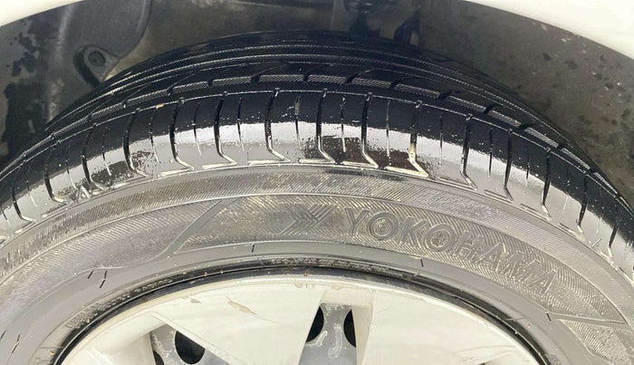 2015 Hyundai Xcent S 1.2, Petrol, Manual, 57,317 km, Left Front Tyre Tread
