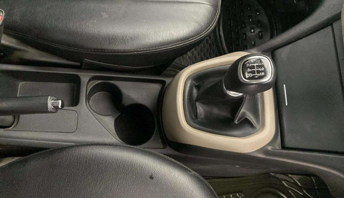 2015 Hyundai Xcent S 1.2, Petrol, Manual, 57,317 km, Gear Lever
