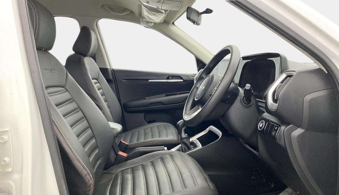 2022 KIA SONET HTK PLUS 1.5, Diesel, Manual, 32,924 km, Right Side Front Door Cabin