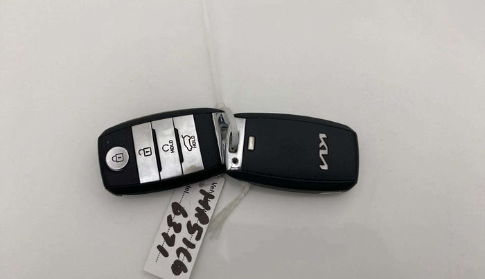 2022 KIA SONET HTK PLUS 1.5, Diesel, Manual, 32,924 km, Key Close Up