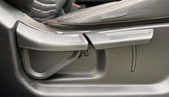 2020 KIA SONET GTX PLUS 1.0 DCT, Petrol, Automatic, 80,097 km, Driver Side Adjustment Panel