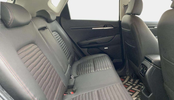 2020 KIA SONET GTX PLUS 1.0 DCT, Petrol, Automatic, 80,097 km, Right Side Rear Door Cabin