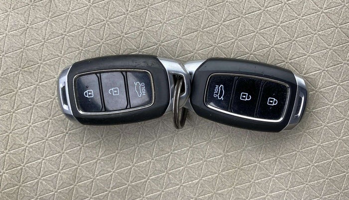2019 Hyundai Verna 1.6 VTVT SX, Petrol, Manual, 79,073 km, Key Close Up