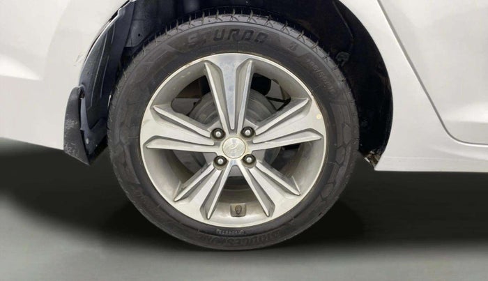2019 Hyundai Verna 1.6 VTVT SX, Petrol, Manual, 79,073 km, Right Rear Wheel