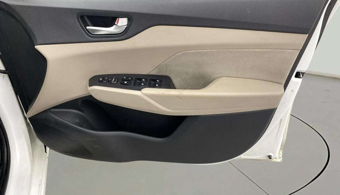 2019 Hyundai Verna 1.6 VTVT SX, Petrol, Manual, 79,073 km, Driver Side Door Panels Control