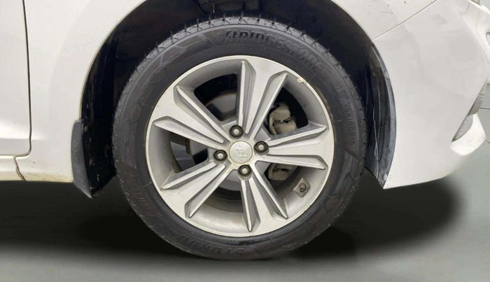 2019 Hyundai Verna 1.6 VTVT SX, Petrol, Manual, 79,073 km, Right Front Wheel